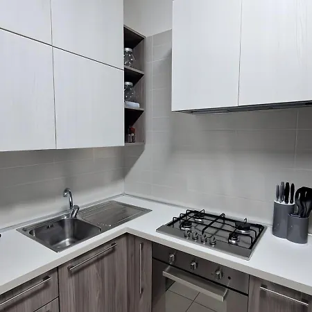 Daria - E Servizio Apartment