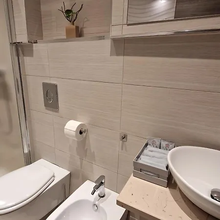 Daria - E Servizio Apartmán *